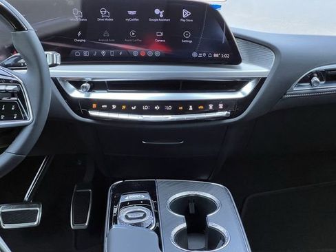 New 2026 Cadillac Lyriq V image 15