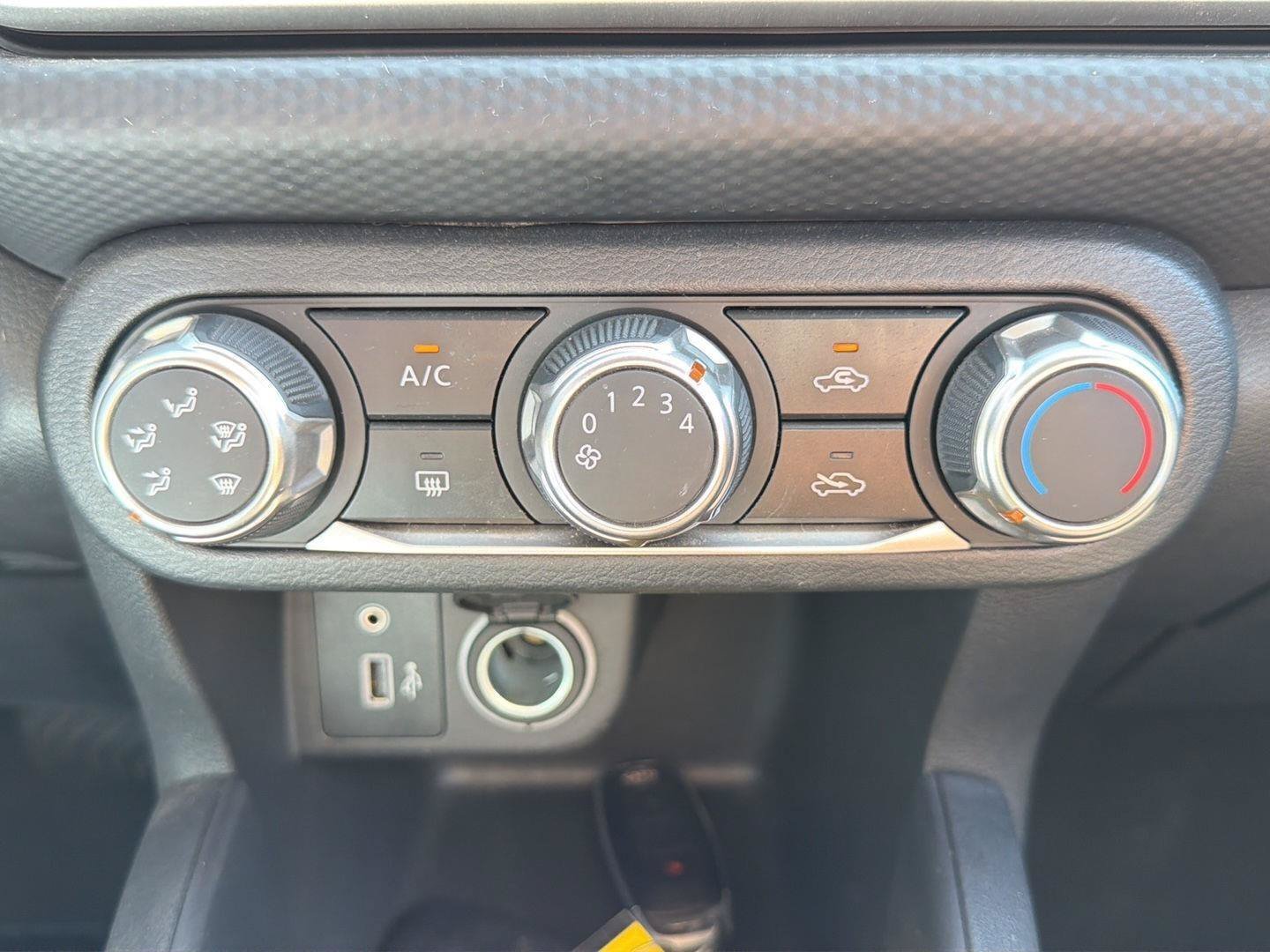Used 2025 Nissan Kicks Play S FWD image 19