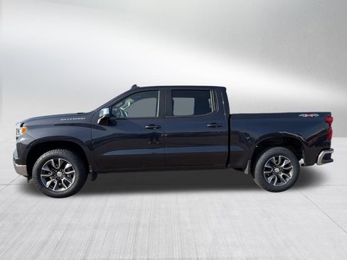Used 2024 Chevrolet Silverado 1500 LT AWD/4WD image 4