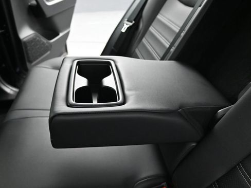 Used 2023 Toyota RAV4 Limited image 16