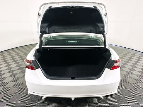 Used 2023 Toyota Camry SE w/ Convenience Package FWD image 31