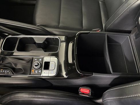 Used 2021 Kia Telluride LX AWD/4WD image 32