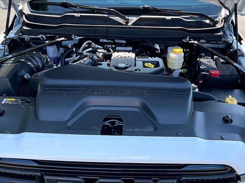 New 2026 RAM 2500 Laramie AWD/4WD image 11