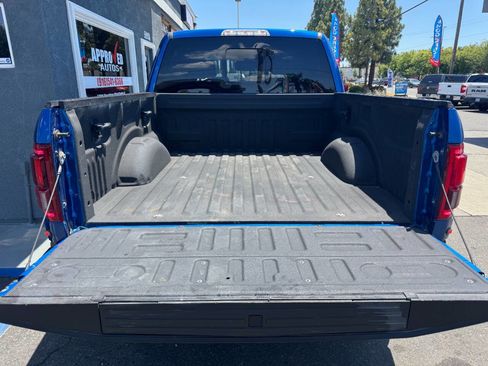 Used 2017 Ford F150 Raptor w/ Equipment Group 802A Luxury AWD/4WD image 22