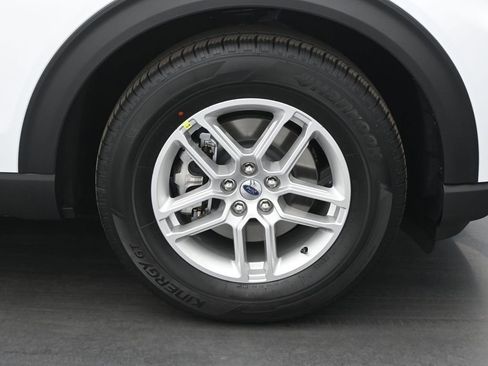 New 2026 Ford Explorer Active RWD image 23