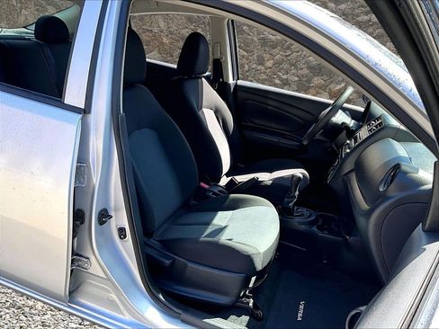 Used 2018 Nissan Versa S FWD image 7