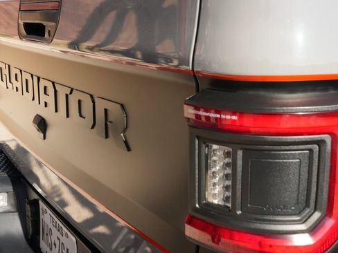 Used 2021 Jeep Gladiator Mojave image 30