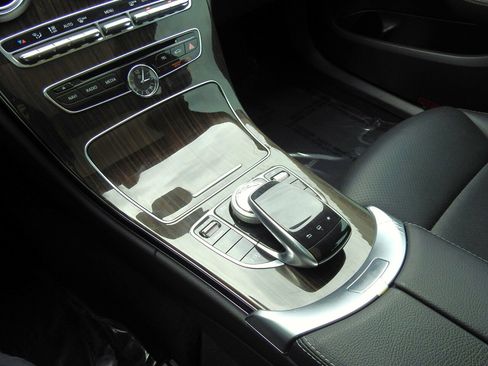 Used 2016 Mercedes-Benz C 300 4MATIC Sedan image 25