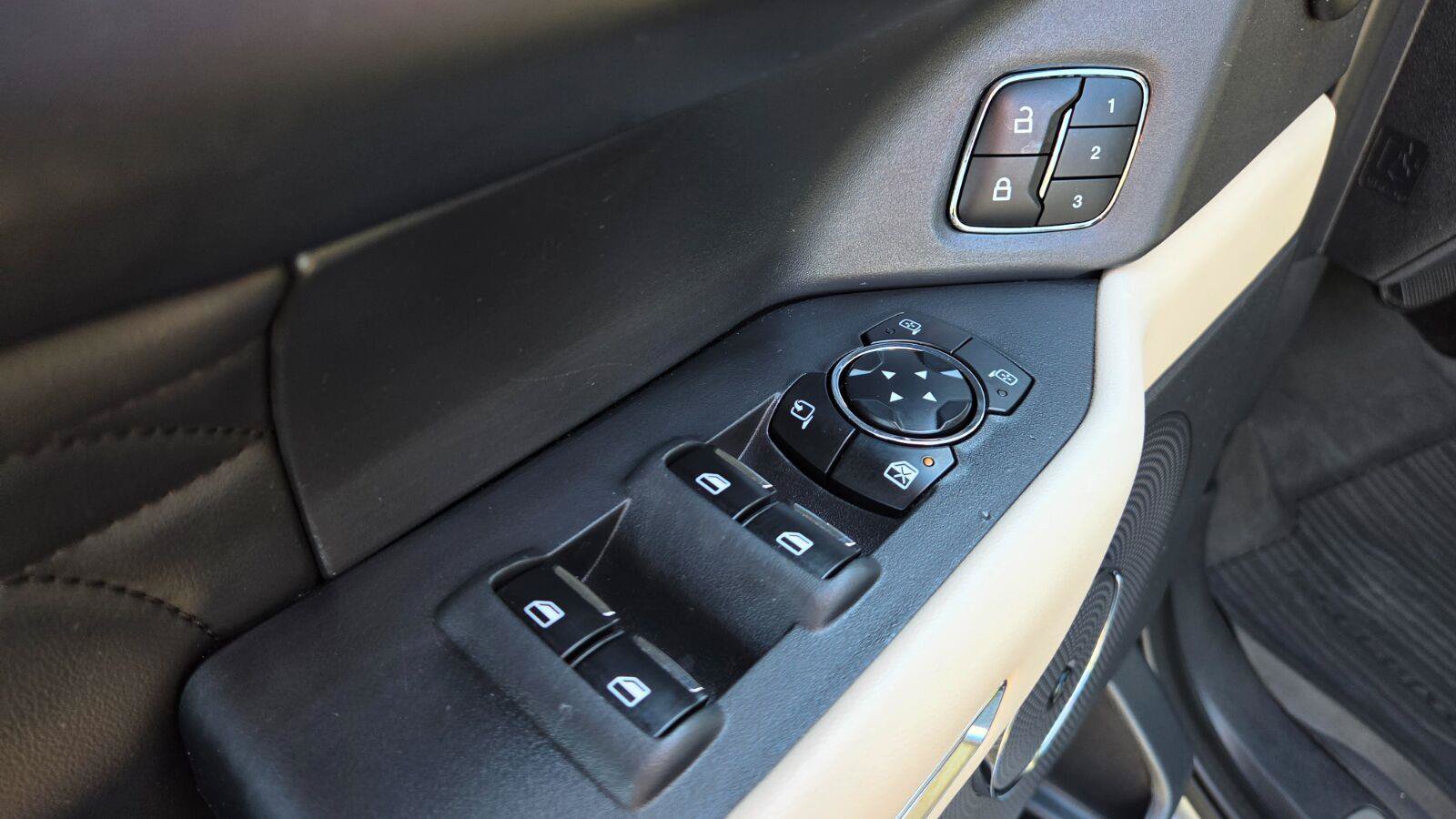 Used 2023 Ford Expedition Max Platinum AWD/4WD image 21