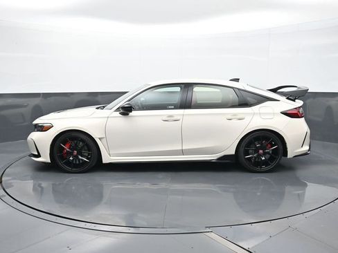 Used 2023 Honda Civic Type R image 2