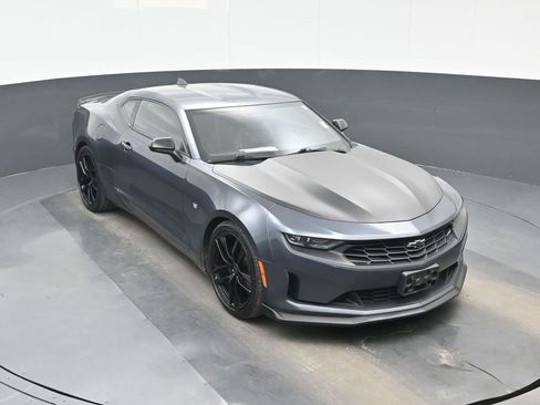 Used 2019 Chevrolet Camaro LT w/ 1LE Track Performance Package RWD image 23