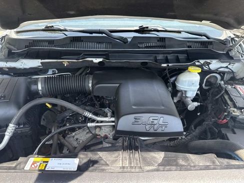 Used 2021 RAM 1500 Classic SLT RWD image 11