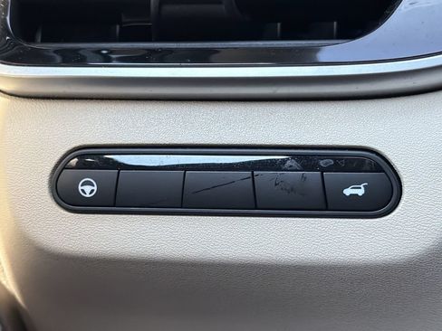 Used 2023 INFINITI QX60 Luxe w/ Cargo Package FWD image 10