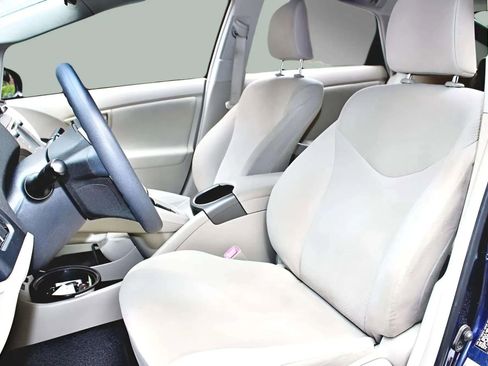 Used 2013 Toyota Prius Two image 19