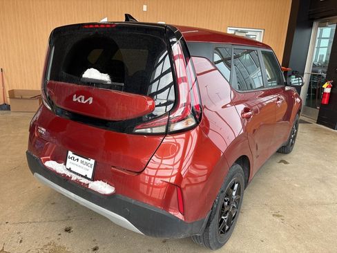 Used 2023 Kia Soul LX w/ LX Technology Package image 14