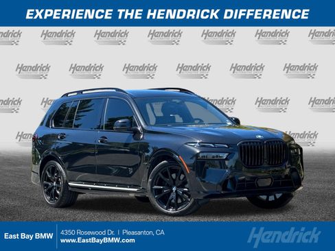 Used 2024 BMW X7 xDrive40i w/ M Sport Package AWD/4WD image 1