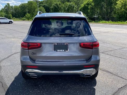 Used 2020 Mercedes-Benz GLB 250 4MATIC image 4