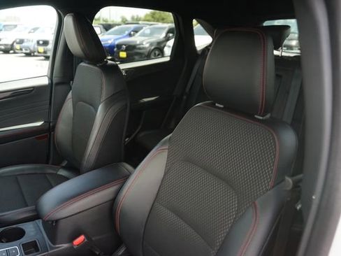 Used 2025 Ford Escape ST-Line w/ Tech Pack #1 FWD image 10