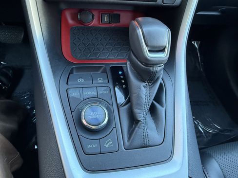 Certified 2022 Toyota RAV4 TRD Off-Road image 20