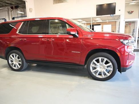 Used 2021 Chevrolet Tahoe High Country w/ Premium Package AWD/4WD image 4