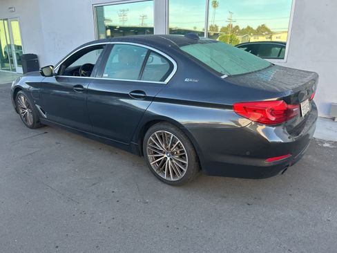 Used 2019 BMW 530e image 5