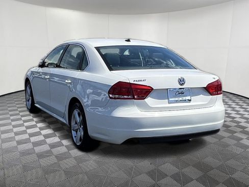 Used 2015 Volkswagen Passat 1.8T Limited Edition FWD image 4