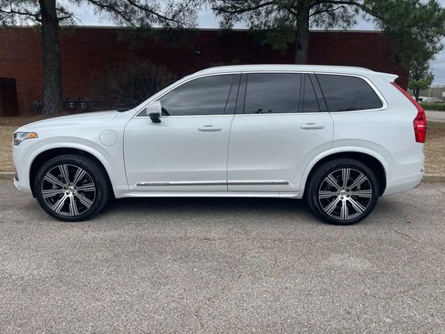 Used 2022 Volvo XC90 T8 Inscription Expression w/ Advanced Package image 2