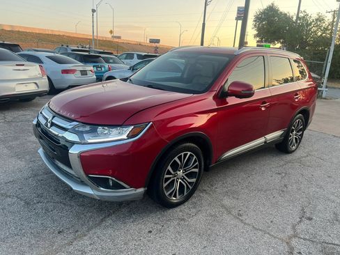 Used 2018 Mitsubishi Outlander LE FWD image 10