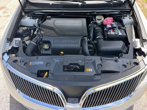 Used 2014 Lincoln MKS AWD w/ Equipment Group 201A image 39