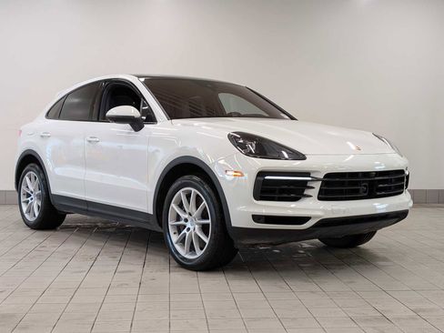 Used 2023 Porsche Cayenne Coupe image 9