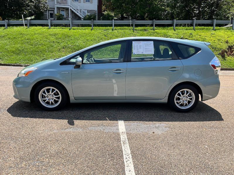 Used 2013 Toyota Prius V Three FWD image 24