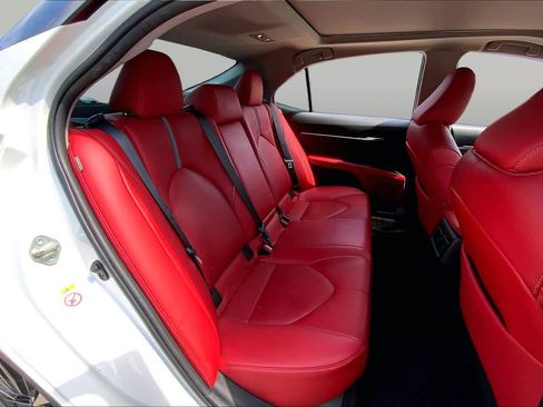 Used 2018 Toyota Camry XSE FWD image 20
