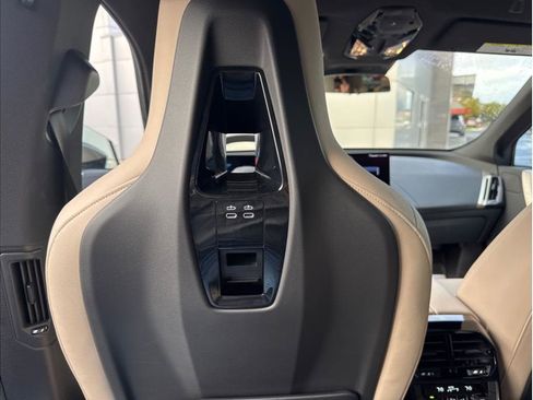 Used 2023 BMW iX xDrive50 w/ Sport Package image 26