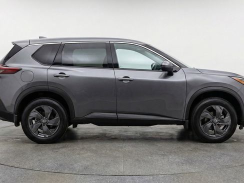 Used 2025 Nissan Rogue SV AWD/4WD image 11