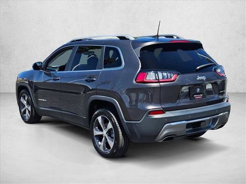Used 2019 Jeep Cherokee Limited w/ Luxury Group FWD image 8