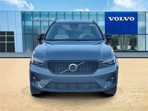 New 2026 Volvo XC40 B5 Plus w/ Protection Package Premier image 2