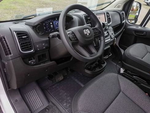 New 2025 RAM ProMaster 2500 w/ Quick Order Package 22G SLT image 12