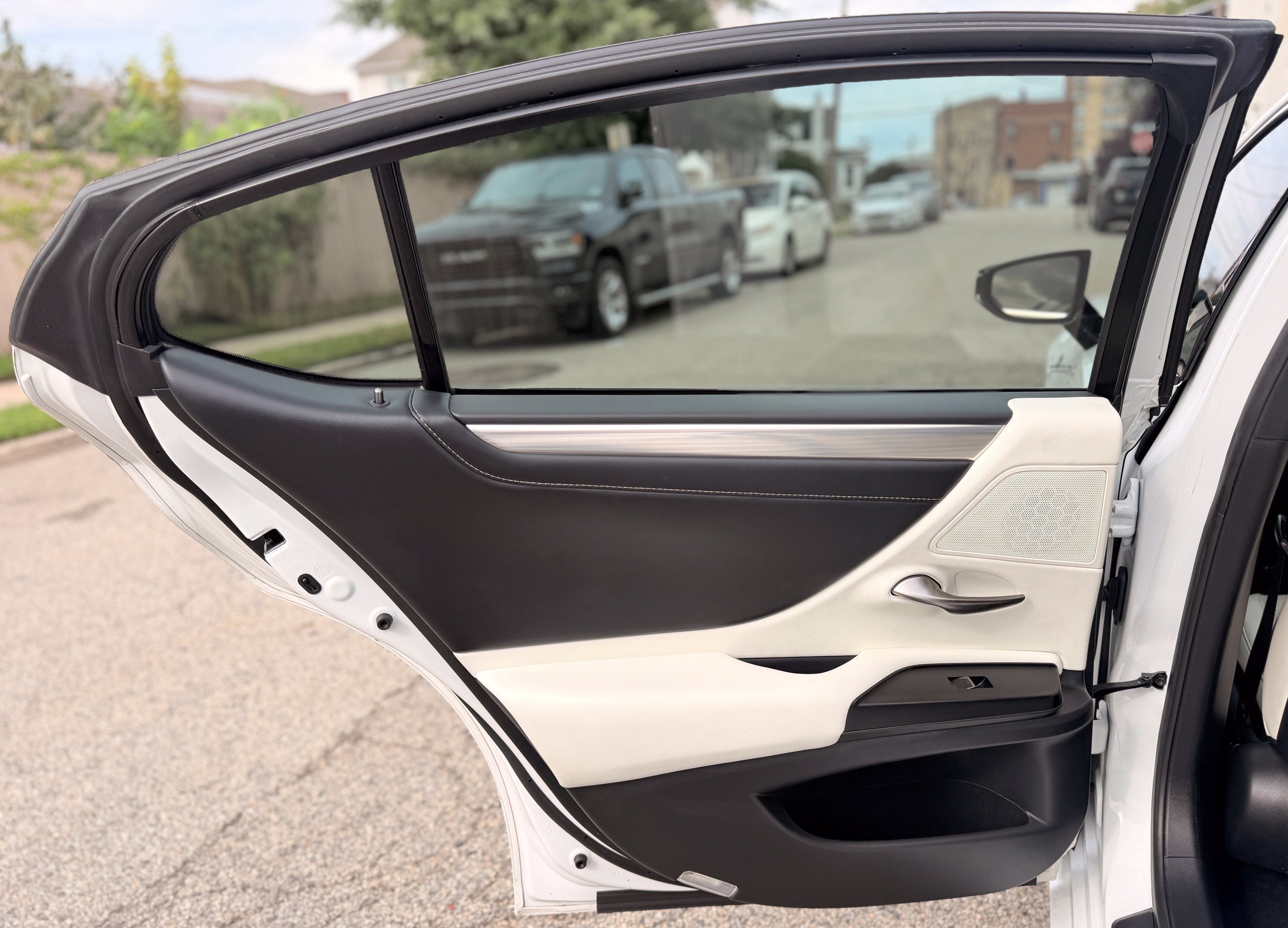 Used 2021 Lexus ES 350 F Sport w/ Special Edition FWD image 17