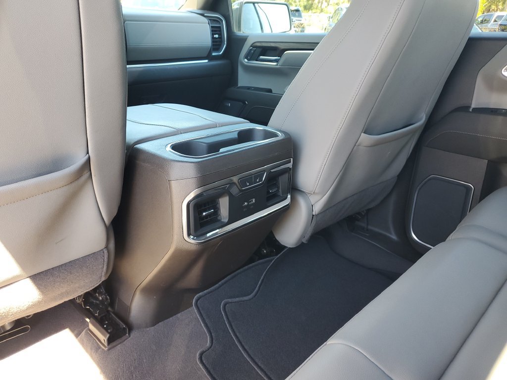 Used 2023 GMC Sierra 1500 SLT w/ SLT Premium Plus Package AWD/4WD image 17