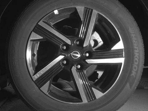 Used 2025 Nissan Sentra SV image 13