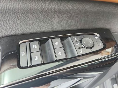 New 2026 Nissan Pathfinder Platinum FWD image 40