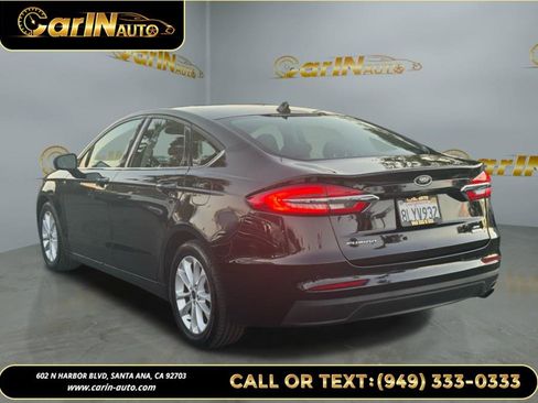 Used 2020 Ford Fusion SE image 7