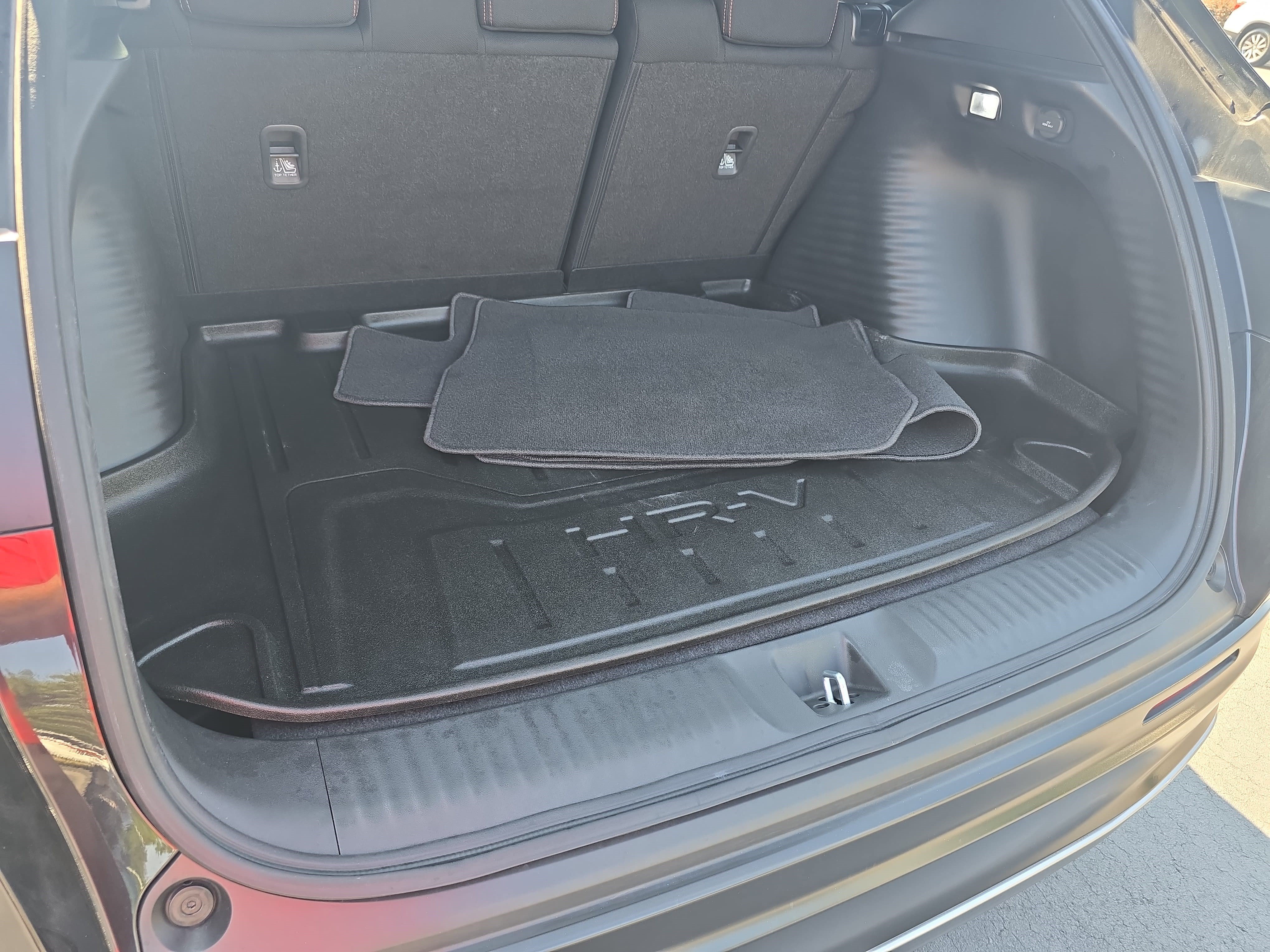 Certified 2025 Honda HR-V Sport image 12