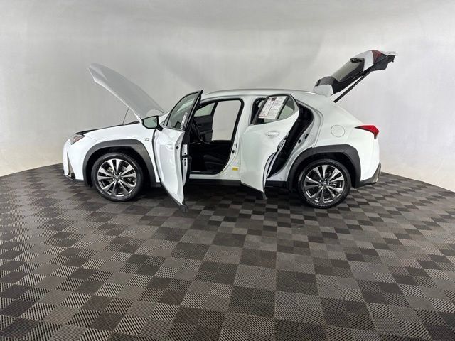 Used 2019 Lexus UX 200 F Sport w/ F Sport Premium Package FWD image 11