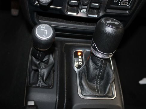 Used 2024 Jeep Wrangler Unlimited Sport AWD/4WD image 28