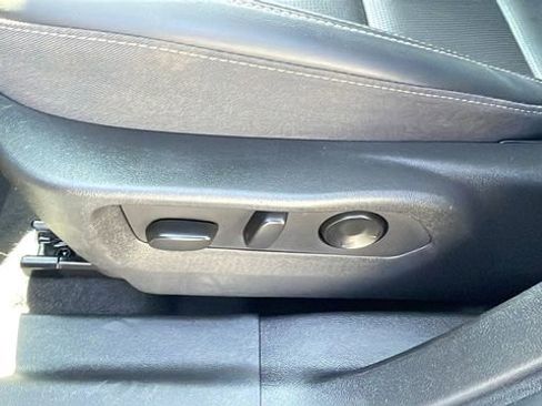 Used 2025 Buick Envision Preferred image 29