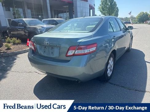 Used 2011 Toyota Camry LE w/ LE Extra-Value Pkg FWD image 5