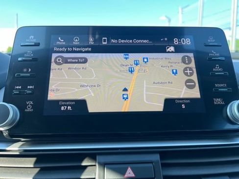 Used 2018 Honda Accord Touring image 16