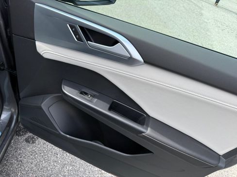 New 2026 Volkswagen Taos SE AWD/4WD image 31