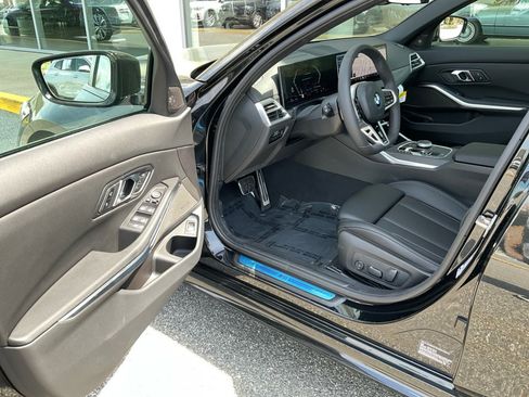 New 2026 BMW 330i Sedan w/ M Sport Package image 31